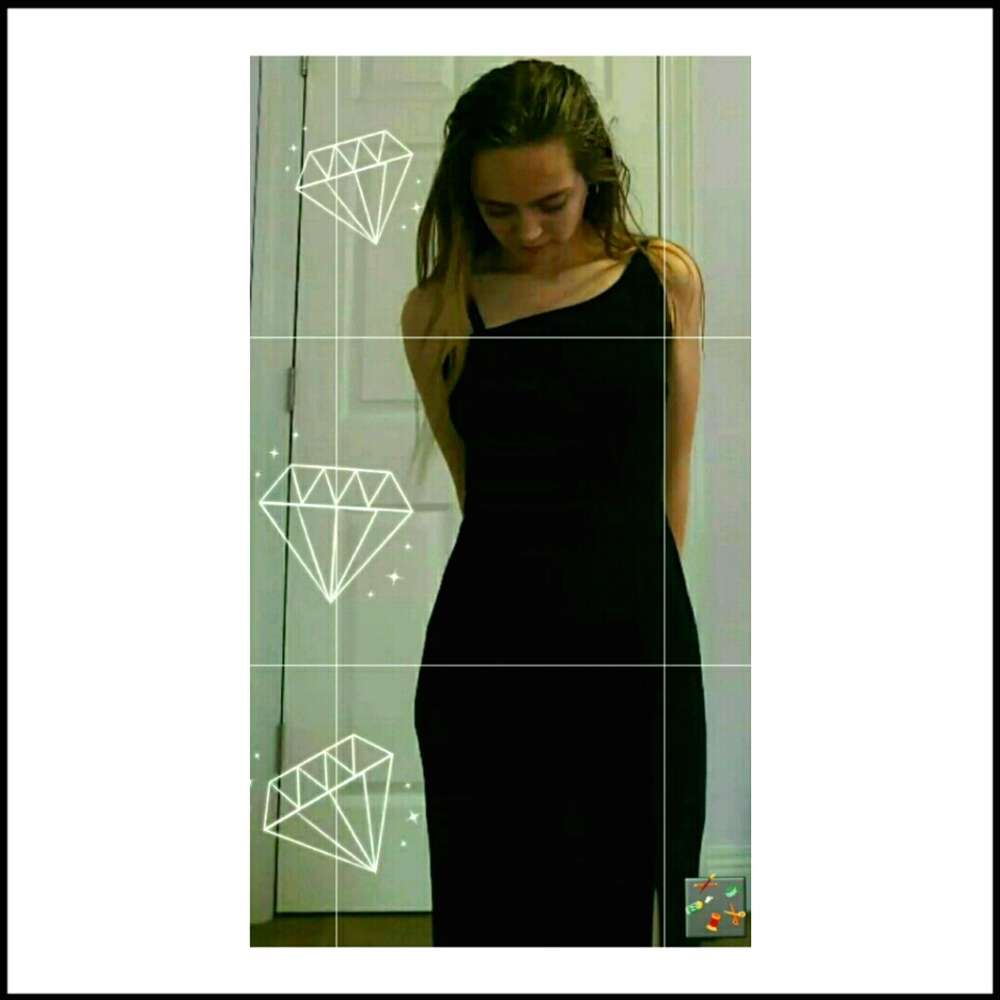 S Black dress with gemstones